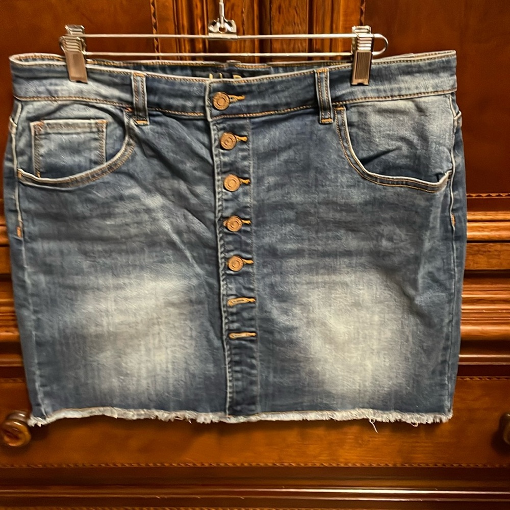 Denim skirt
